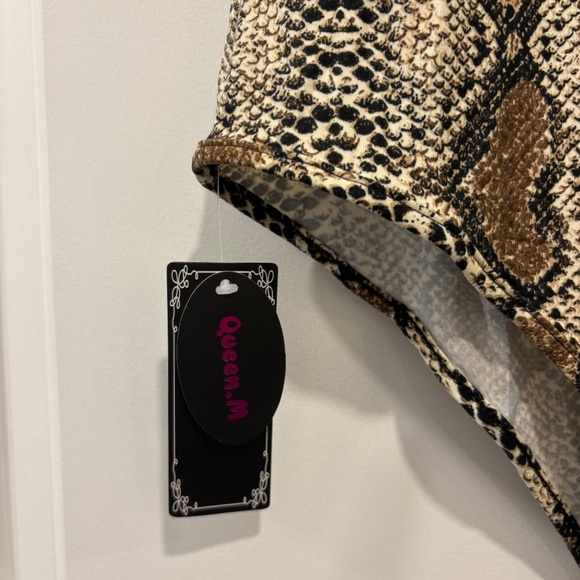 NWT Amazon LYKSAW Store Queen.M Women's Snakeskin Spaghetti Strap Bodysuit - Picture 3 of 8